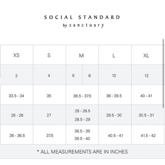 Social Standard by Sanctuary Ladies Smocked
Back Dress XL - Picture 12 of 12